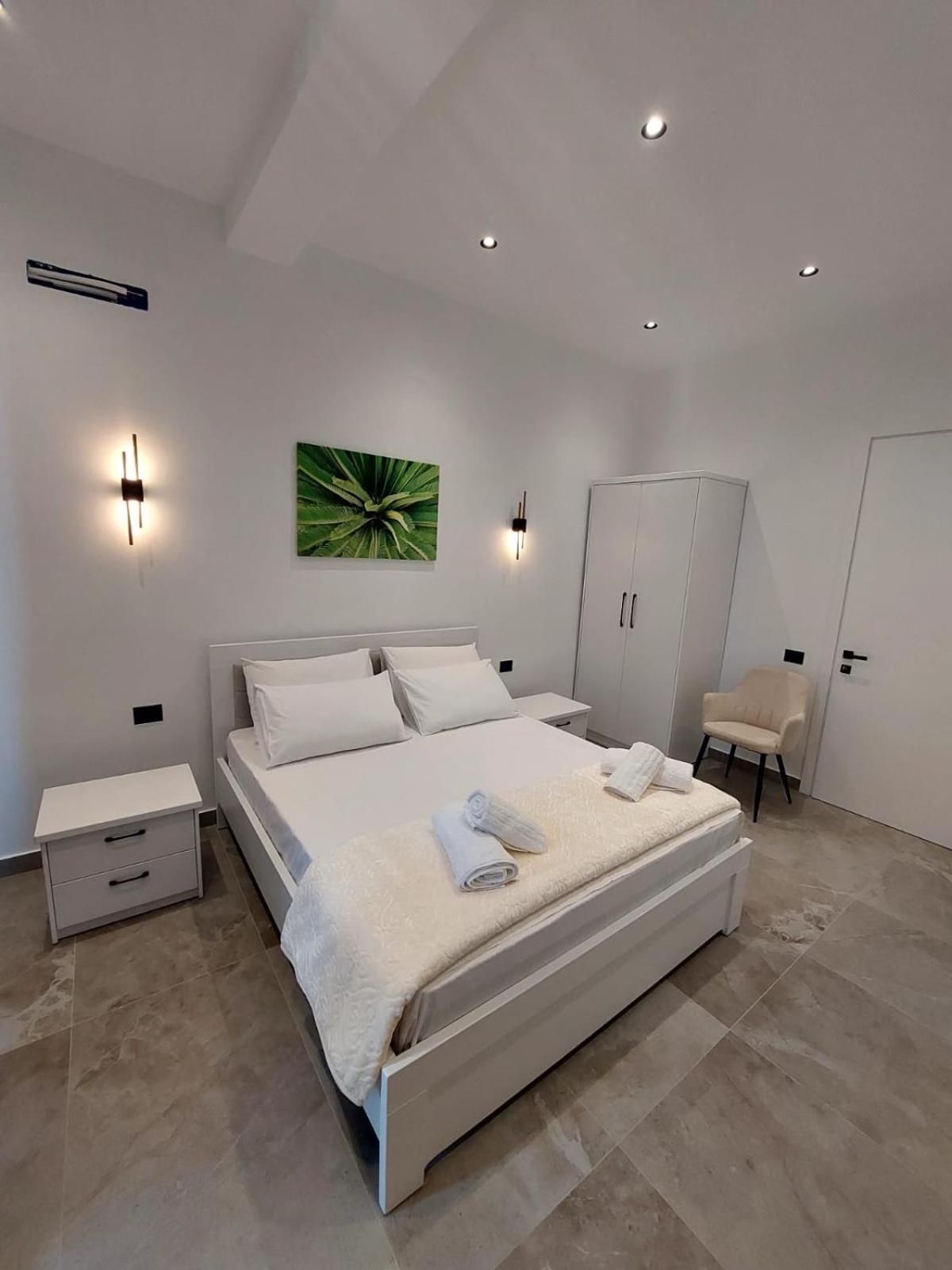 Vila Palma เบราท ภายนอก รูปภาพ