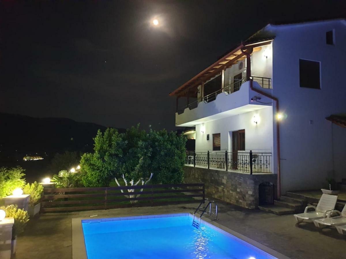Vila Palma เบราท ภายนอก รูปภาพ